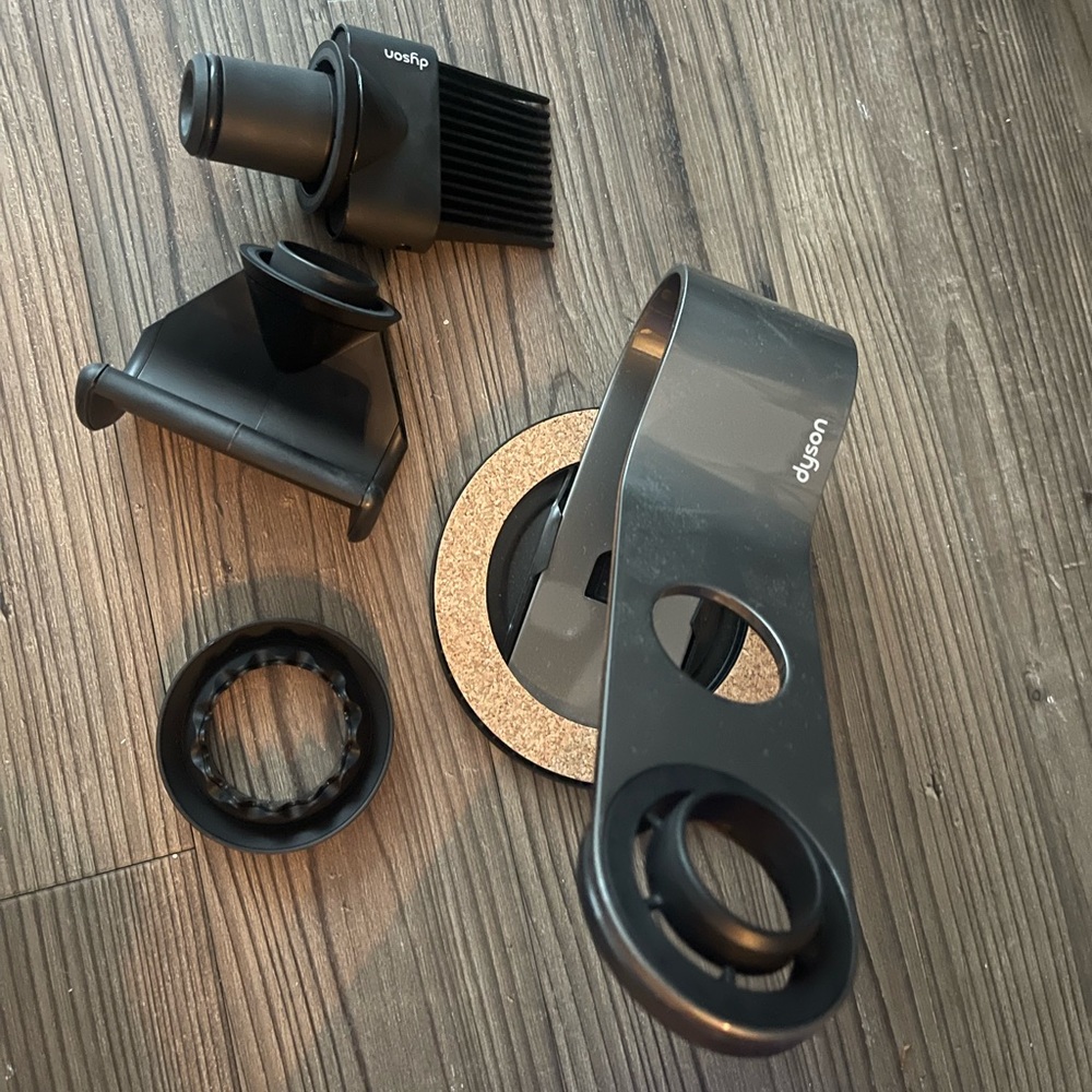 Dyson Attachments plus Stand